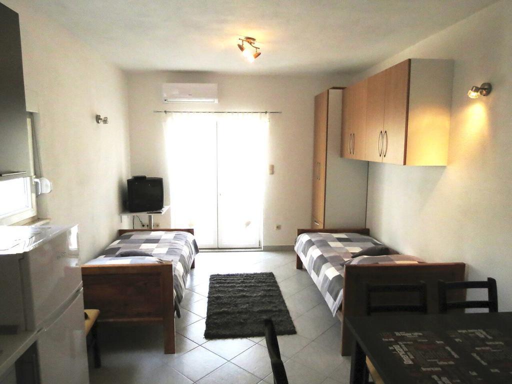 Apartments Ljubicic Podstrana Habitación foto