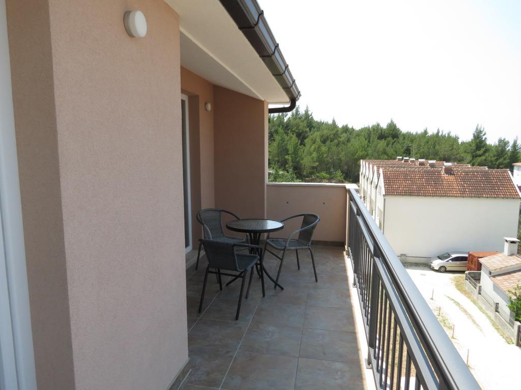 Apartments Ljubicic Podstrana Habitación foto