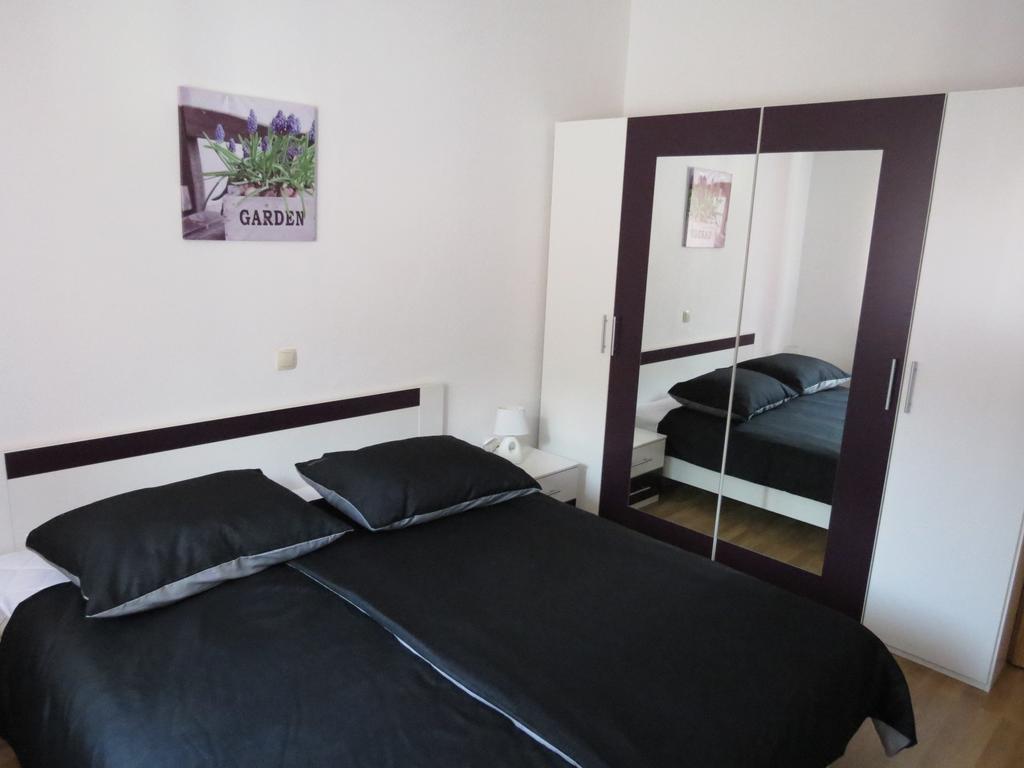 Apartments Ljubicic Podstrana Habitación foto