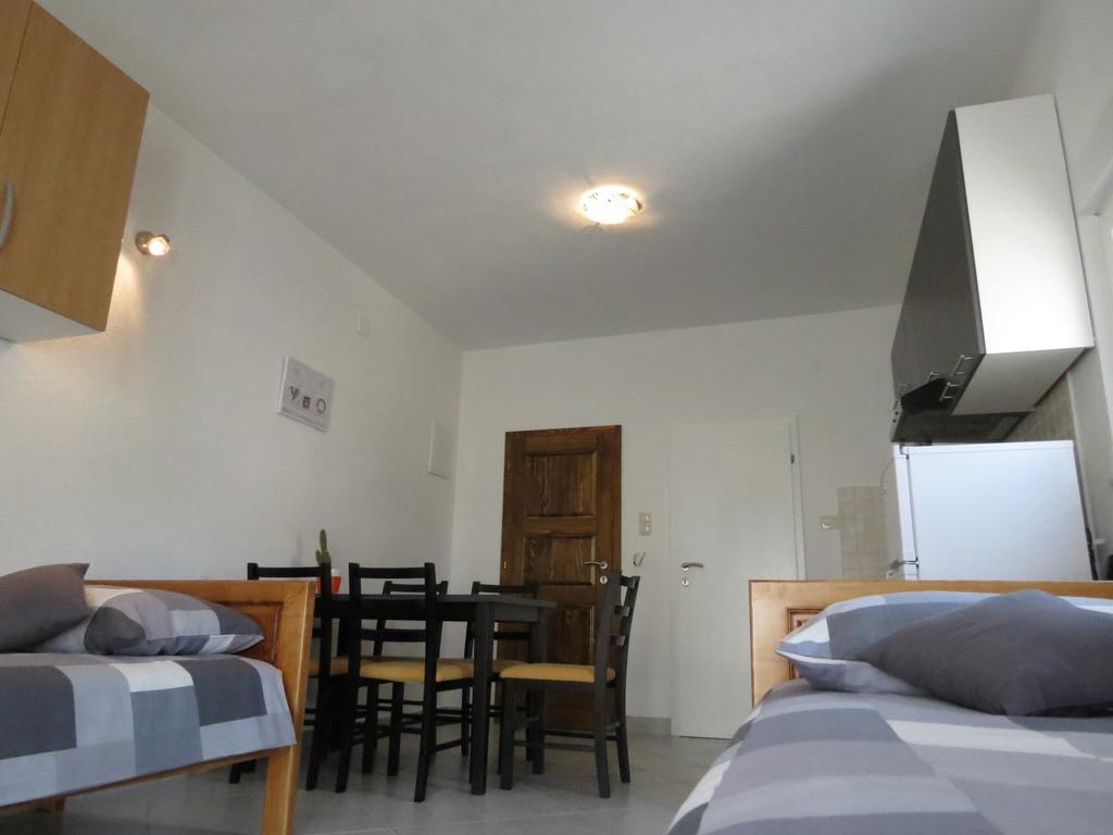 Apartments Ljubicic Podstrana Habitación foto